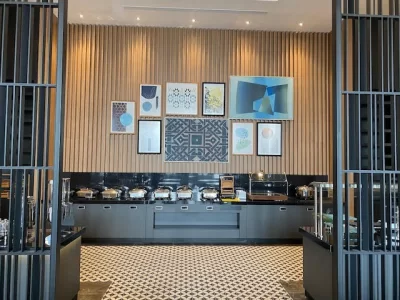 CROWNE PLAZA HOTEL